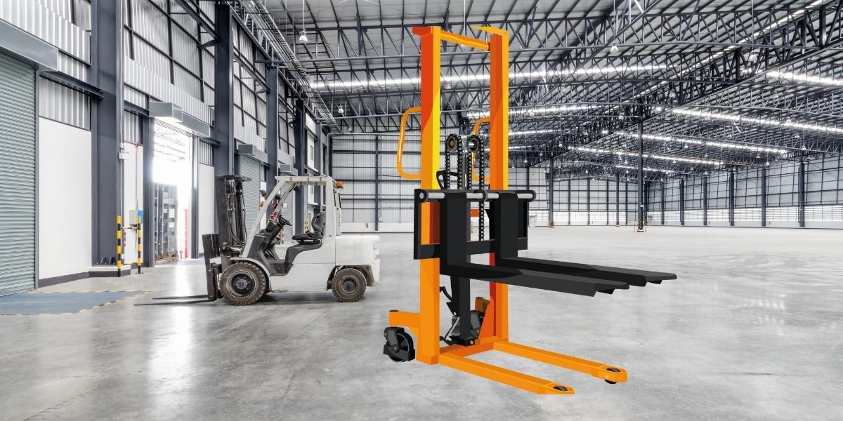 What is a Manual Pallet Truck and How to Use It?